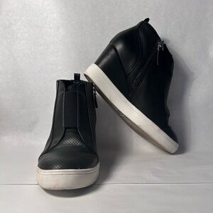 MIA Sneakers Women's Sz 9 Vegan Leather Wedge Platform Black White Shoes